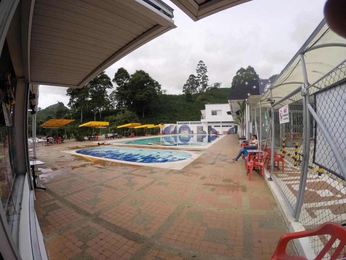 Sky Club Eco Hotel Belen de Umbria 外观 照片